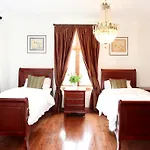 Darby\'S Inn